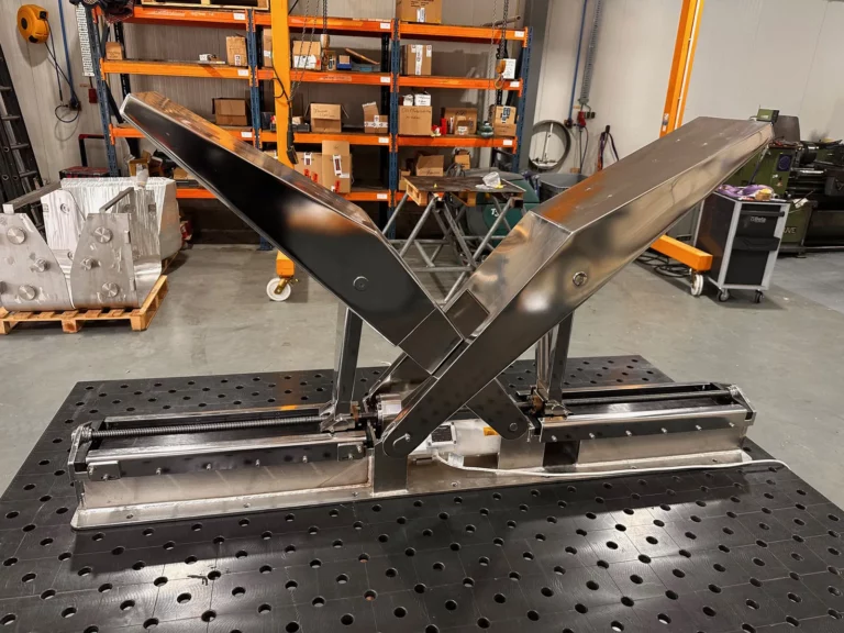 Electrical foldable stainless steel tendercradle